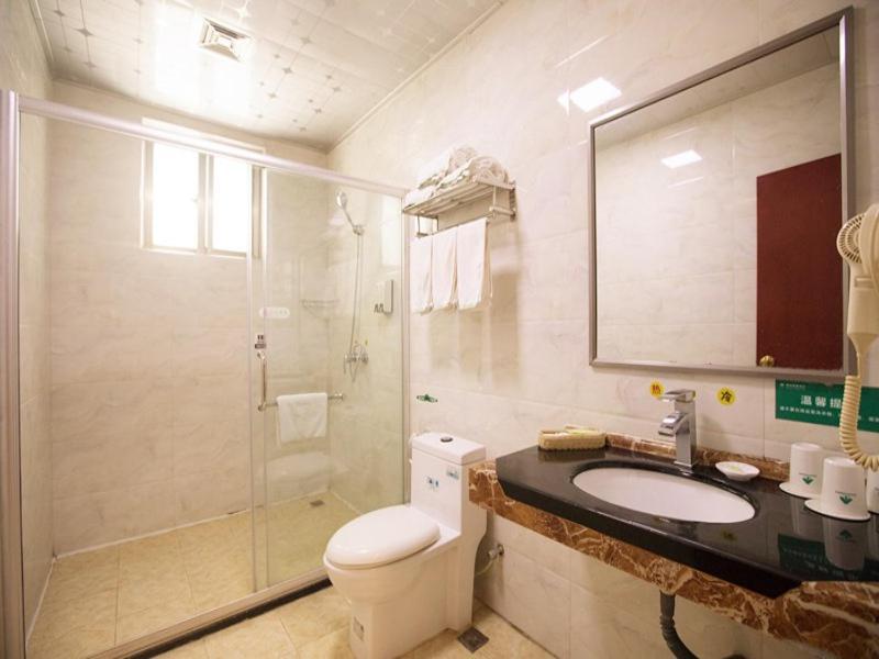 Greentree Inn Hainan Haikou East Train Station East Fengxiang Road Business Hotel Exteriör bild