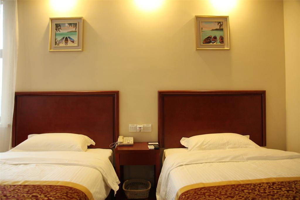 Greentree Inn Hainan Haikou East Train Station East Fengxiang Road Business Hotel Exteriör bild